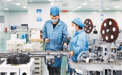 形成促進(jìn)節(jié)能與新能源汽車協(xié)調(diào)發(fā)展的市場化機制—— 新能源汽車積分新規(guī)出臺